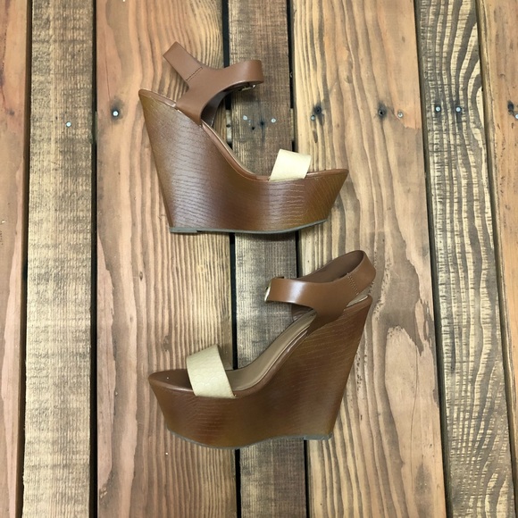Charlotte Russe size 7 tan wedges - Picture 3 of 12